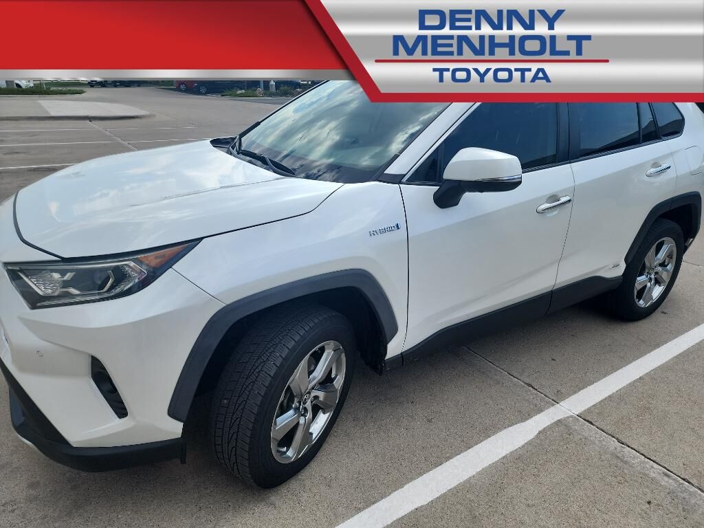 2019 Toyota RAV4 — photo 1 of 13