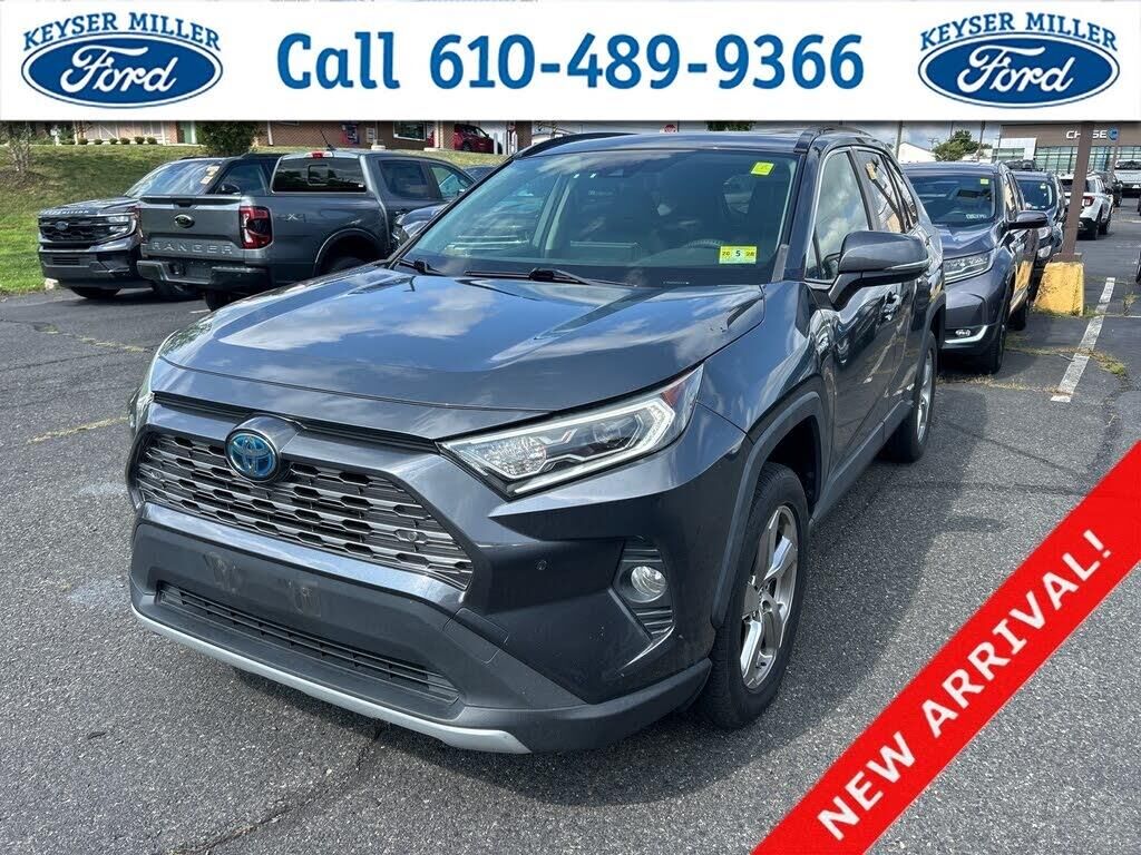 2019 Toyota RAV4 Hybrid Limited — photo 1 of 2