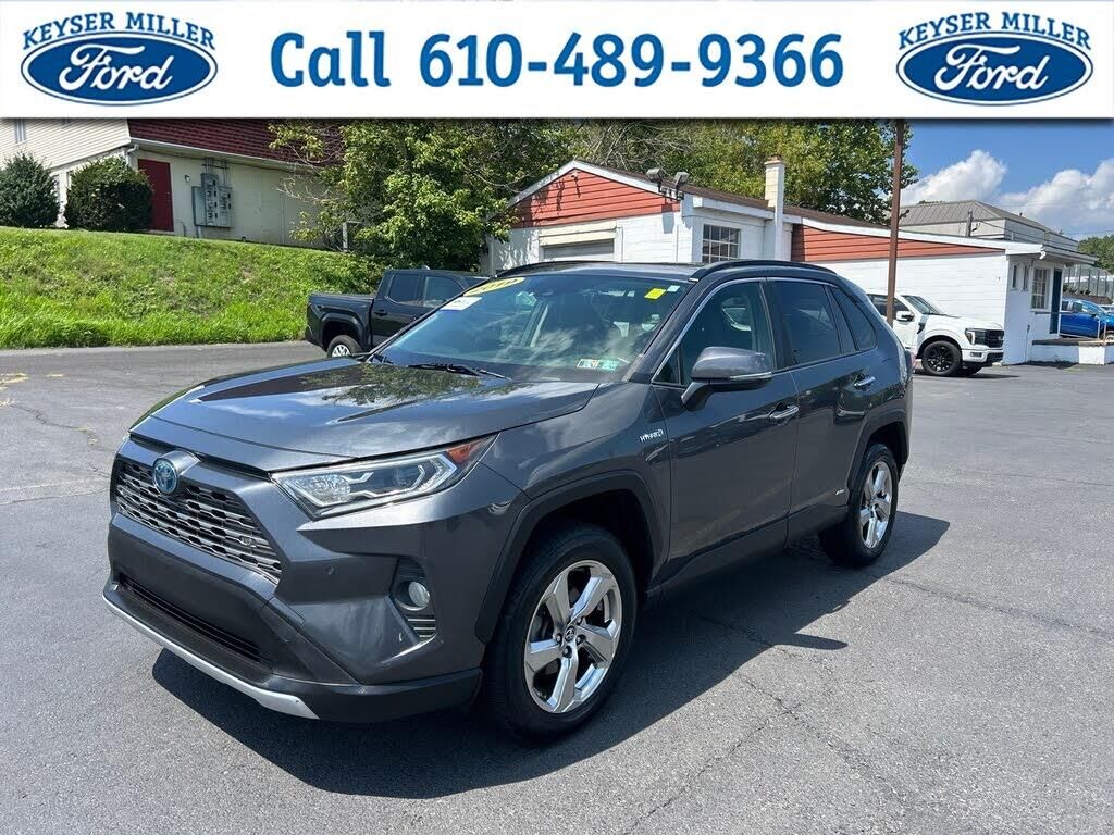 2019 Toyota RAV4 Hybrid Limited — photo 1 of 1