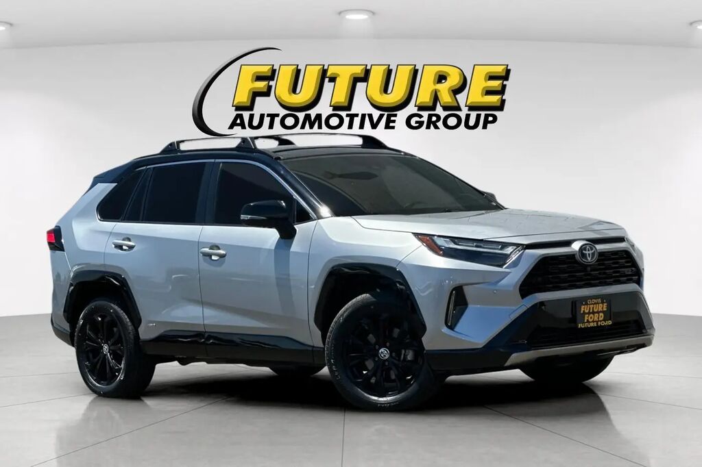 2023 Toyota RAV4 Hybrid XSE — photo 1 of 13