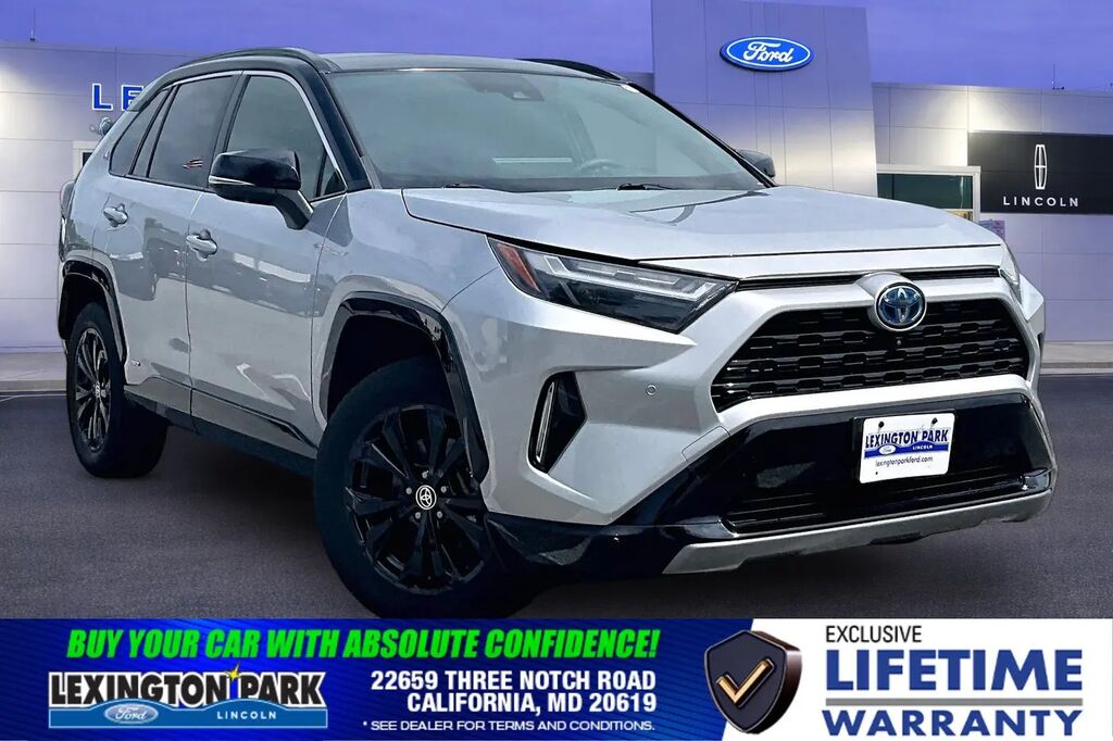 2023 Toyota RAV4 Hybrid XSE — photo 1 of 14