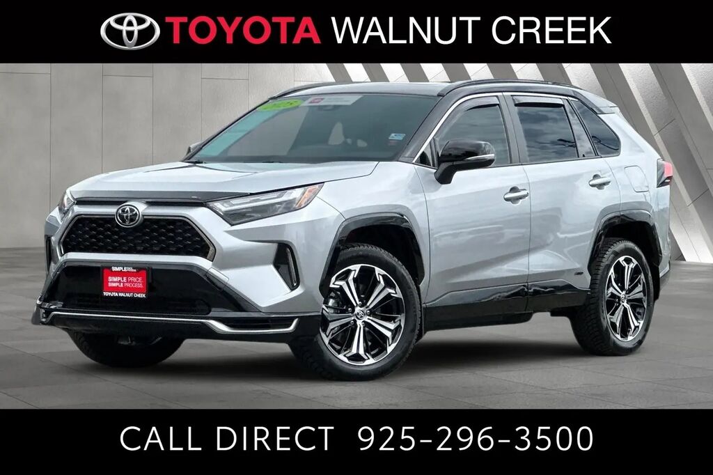 2025 Toyota RAV4 Plug-in Hybrid XSE — photo 1 of 9