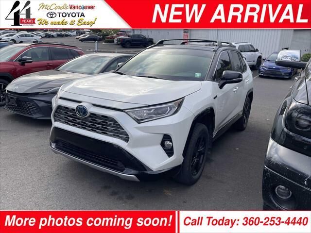 2020 Toyota RAV4 Hybrid XSE — photo 1 of 16