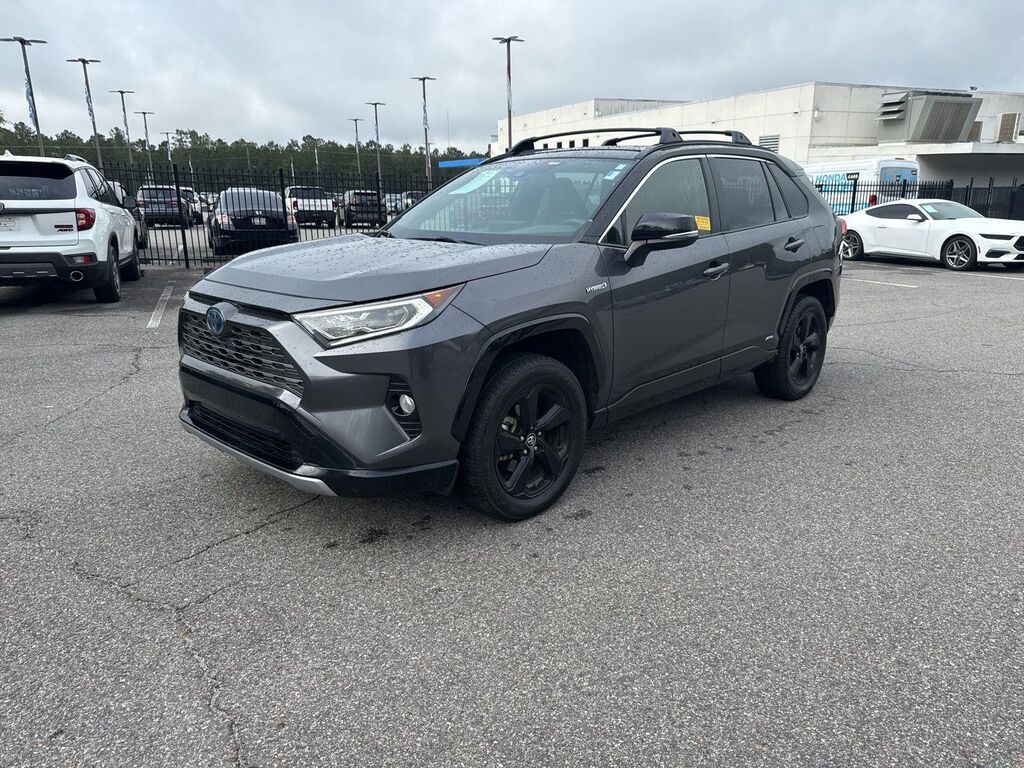 2019 Toyota RAV4 Hybrid XSE — photo 1 of 13