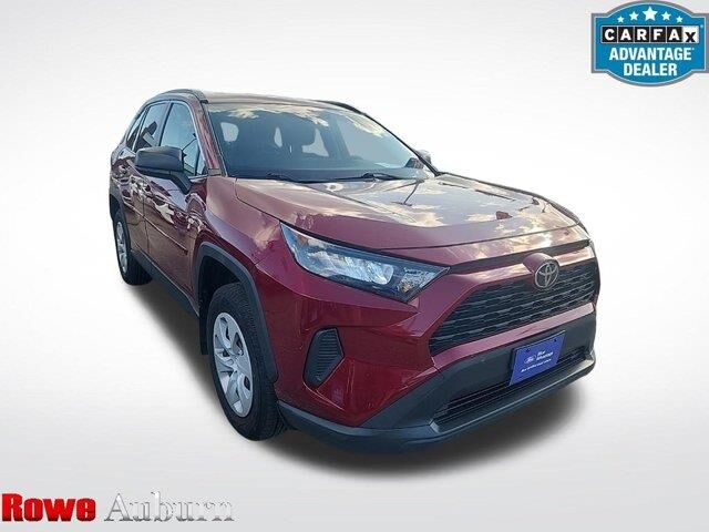 2019 Toyota RAV4 LE — photo 1 of 13