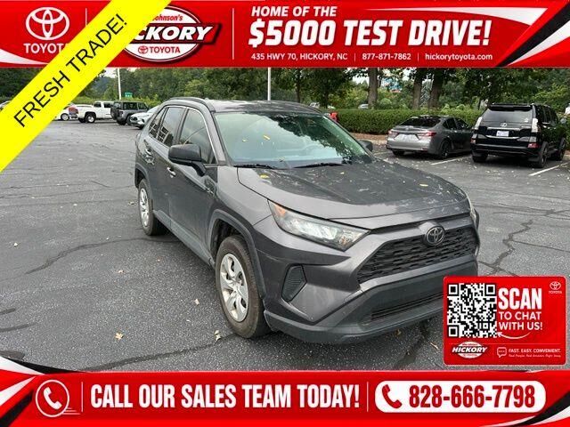 2019 Toyota RAV4 LE — photo 1 of 8
