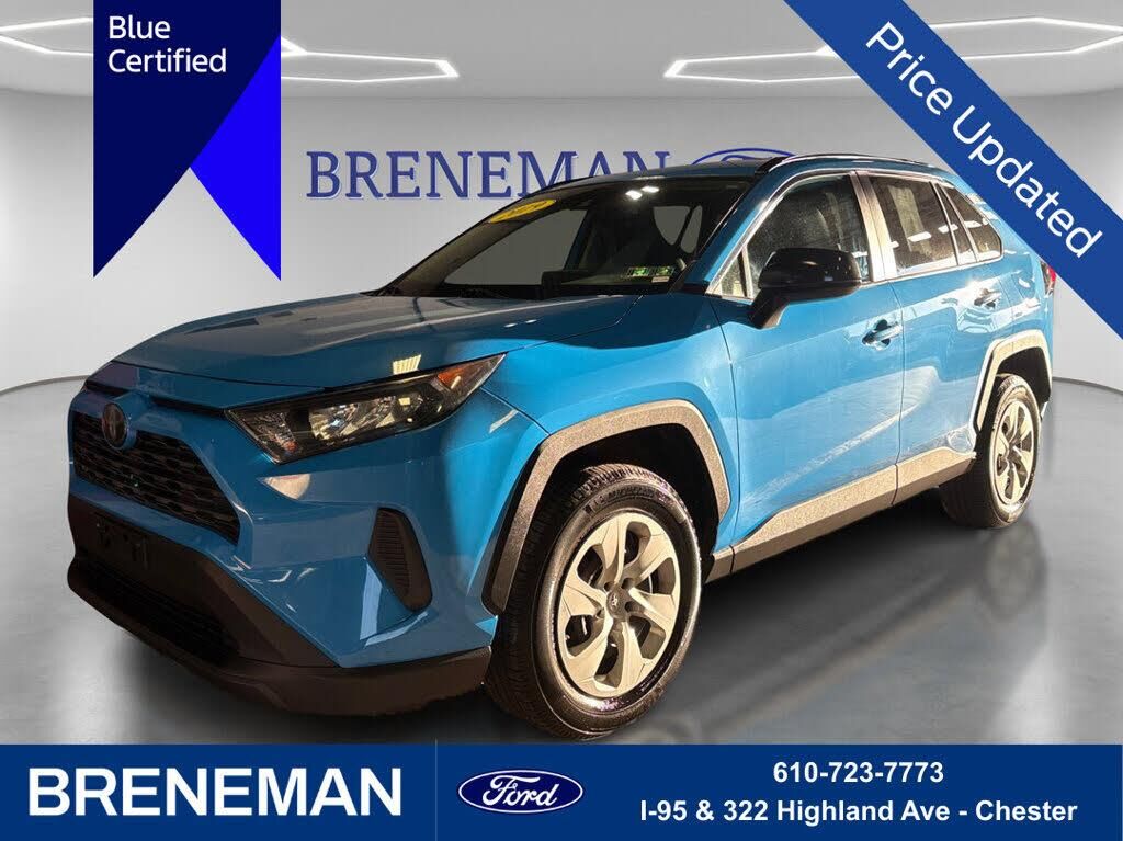 2019 Toyota RAV4 LE — photo 1 of 1