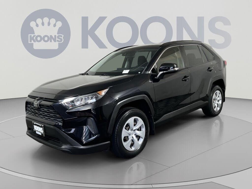 2019 Toyota RAV4 LE — photo 1 of 2