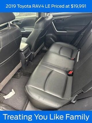 2019 Toyota RAV4 LE