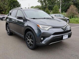 2017 Toyota RAV4 SE