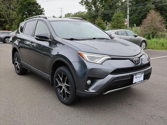 2017 Toyota RAV4 SE