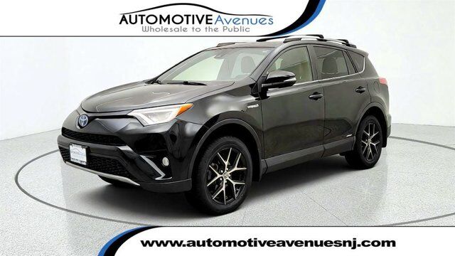 2018 Toyota RAV4 Hybrid SE