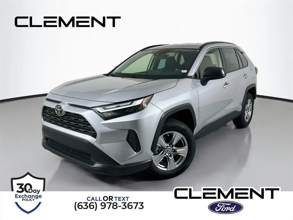 2025 Toyota RAV4 Hybrid LE — photo 1 of 13