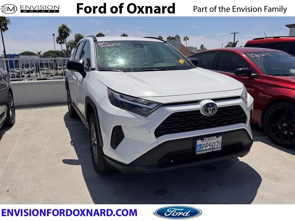 2023 Toyota RAV4 Hybrid LE — photo 1 of 32