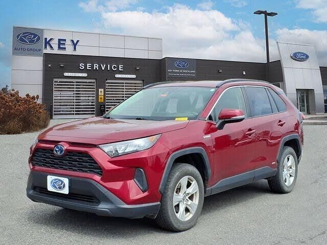 2021 Toyota RAV4 Hybrid LE — photo 1 of 1