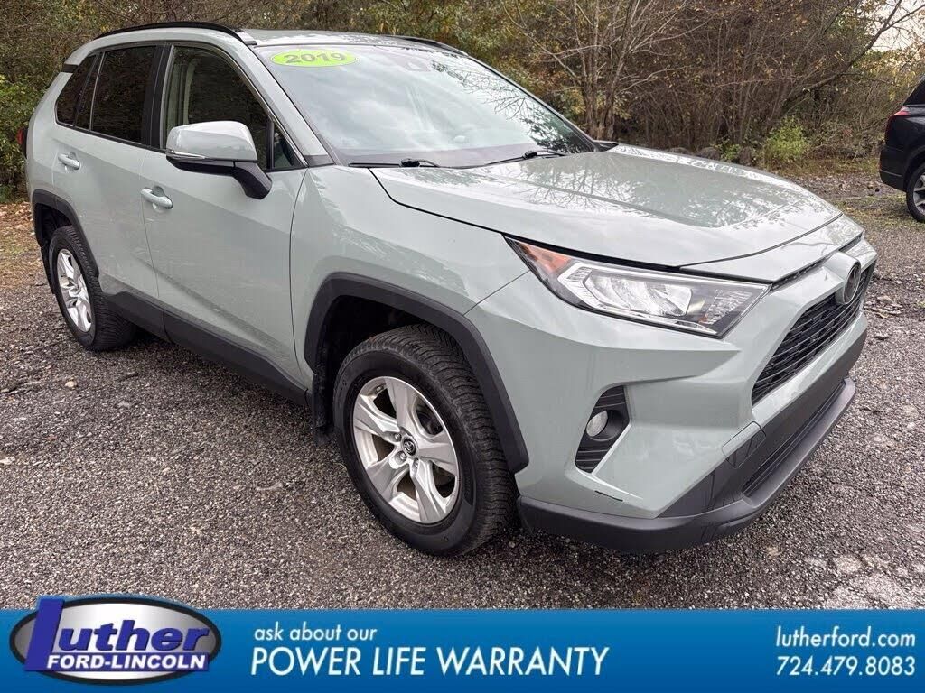 2019 Toyota RAV4 XLE — photo 1 of 1