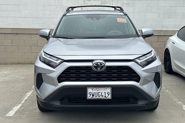 2025 Toyota RAV4 XLE — photo 1 of 12