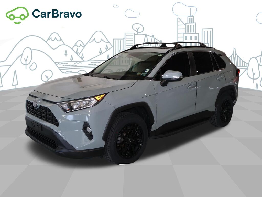 2019 Toyota RAV4 XLE — photo 1 of 7