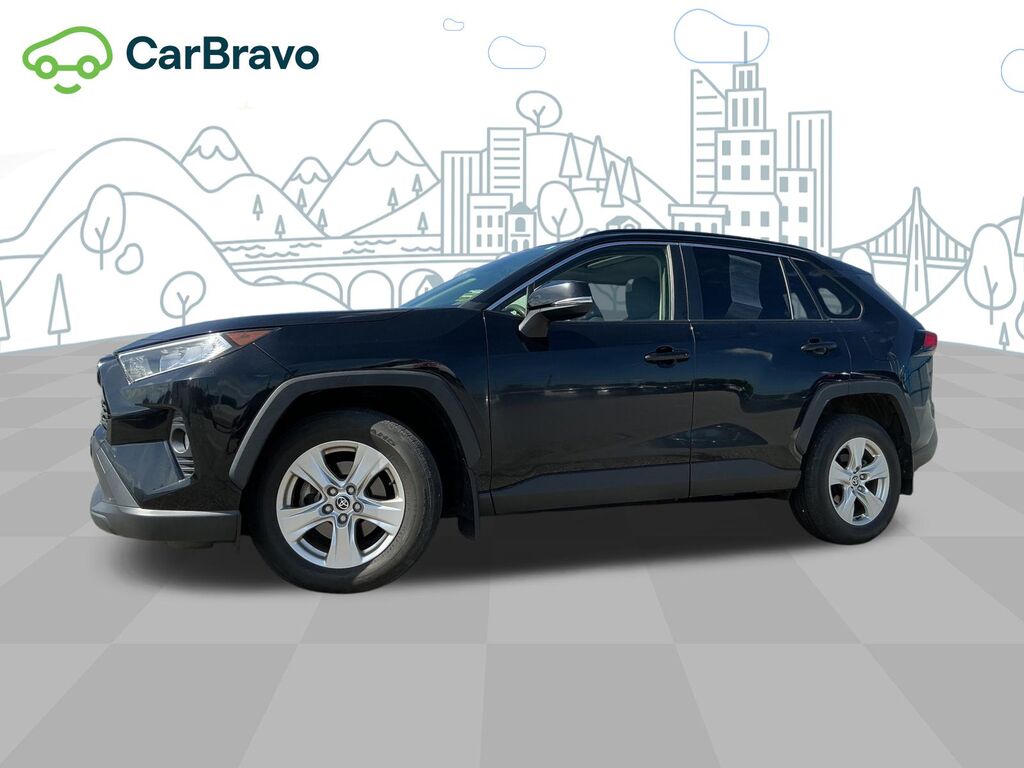 2020 Toyota RAV4 XLE — photo 1 of 7