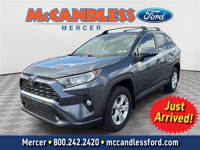 2019 Toyota RAV4 XLE — photo 1 of 14