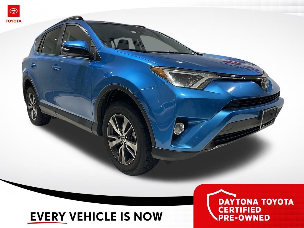 2017 Toyota RAV4 XLE — photo 1 of 13