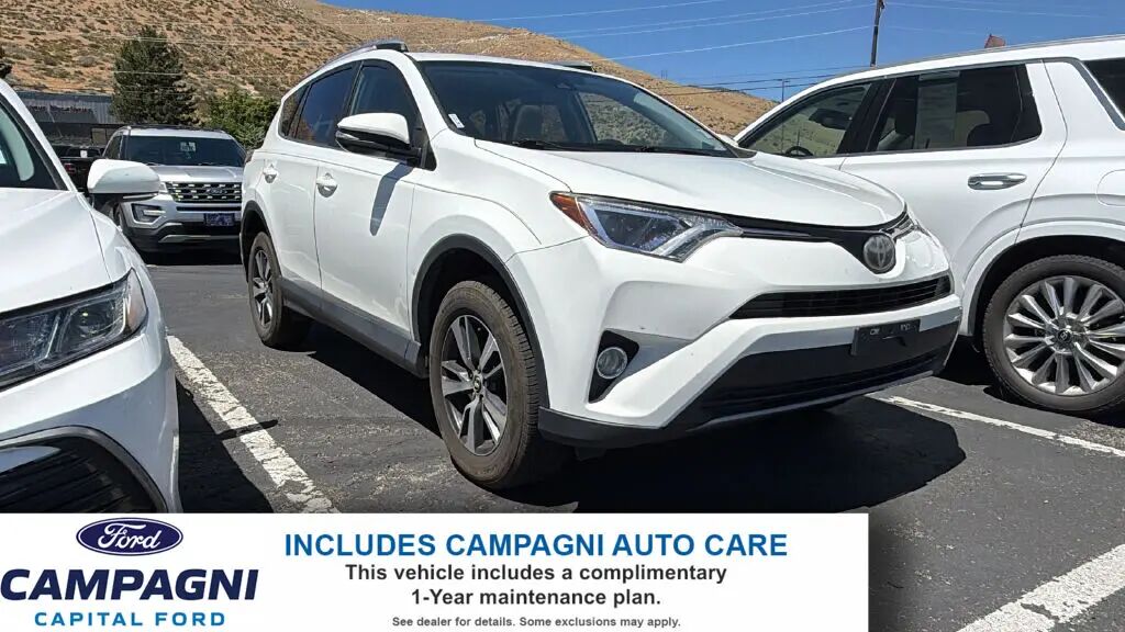 2017 Toyota RAV4 XLE — photo 1 of 8