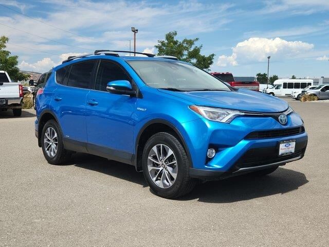2017 Toyota RAV4 Hybrid XLE — photo 1 of 27