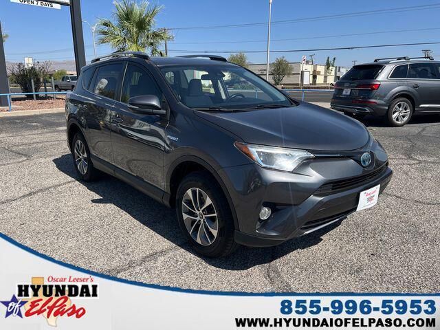 2017 Toyota RAV4 Hybrid XLE