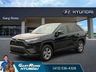 2025 Toyota RAV4 Hybrid XLE — photo 1 of 13