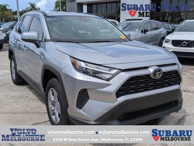 2025 Toyota RAV4 Hybrid XLE