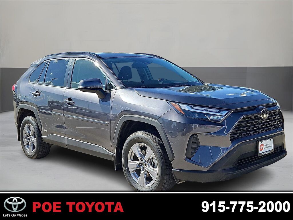 2025 Toyota RAV4 Hybrid XLE — photo 1 of 12
