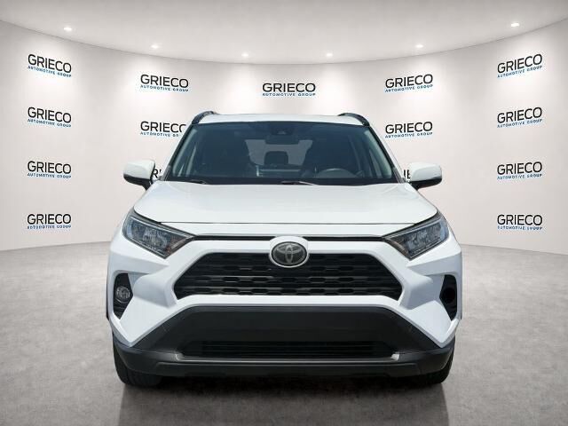2020 Toyota RAV4 XLE — photo 1 of 24
