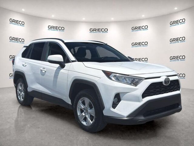 2020 Toyota RAV4 XLE