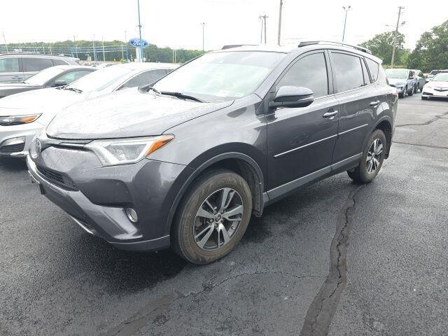 2017 Toyota RAV4 XLE — photo 1 of 12