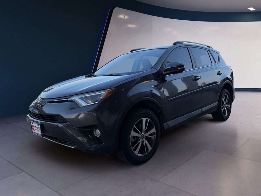2018 Toyota RAV4 XLE — photo 1 of 13