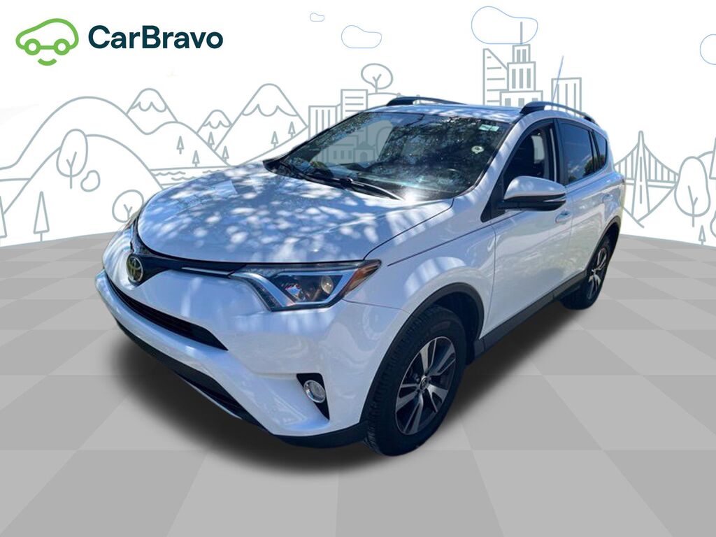 2018 Toyota RAV4 XLE — photo 1 of 5