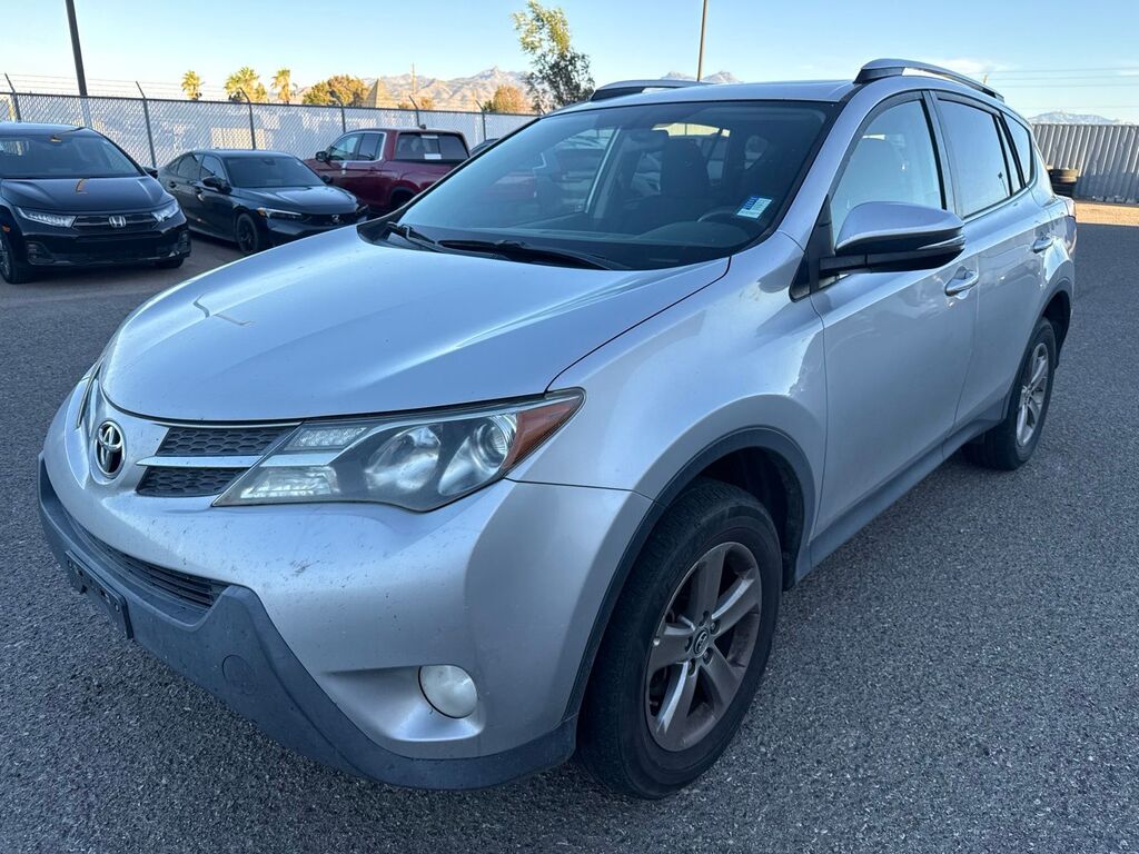 2015 Toyota RAV4 XLE — photo 1 of 10