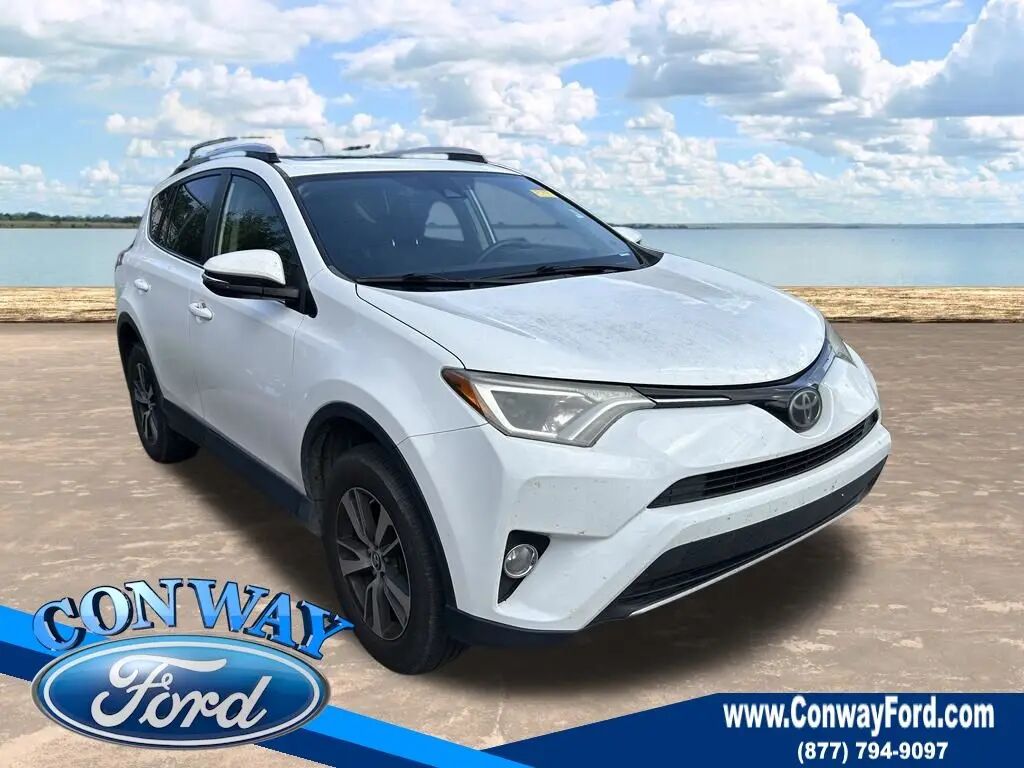 2018 Toyota RAV4 XLE — photo 1 of 16