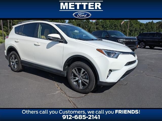 2017 Toyota RAV4 XLE — photo 1 of 13