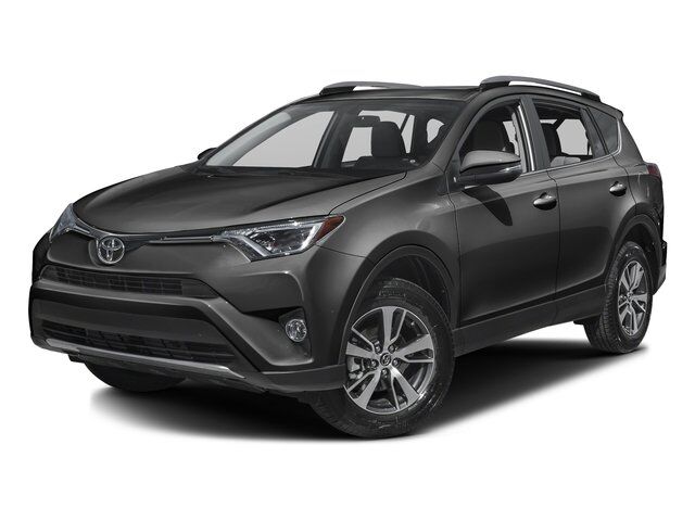 2018 Toyota RAV4 XLE — photo 1 of 13