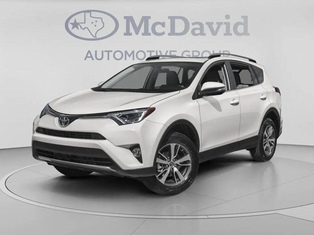 2018 Toyota RAV4 XLE — photo 1 of 13
