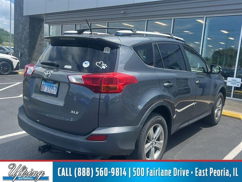 2015 Toyota RAV4 XLE — photo 1 of 2