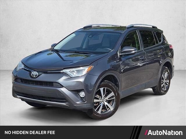 2018 Toyota RAV4 XLE — photo 1 of 13