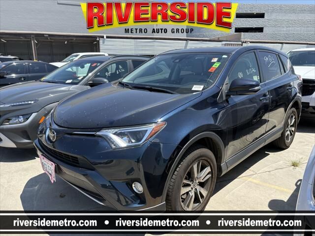 2018 Toyota RAV4 XLE — photo 1 of 4