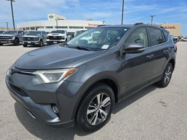 2016 Toyota RAV4 XLE — photo 1 of 13