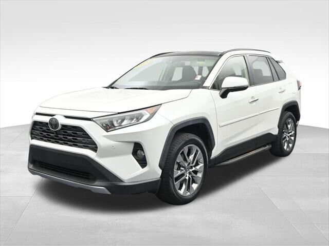 2019 Toyota RAV4 Limited — photo 1 of 13