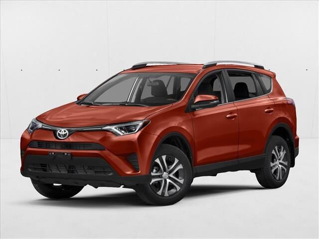 2016 Toyota RAV4 LE — photo 1 of 1