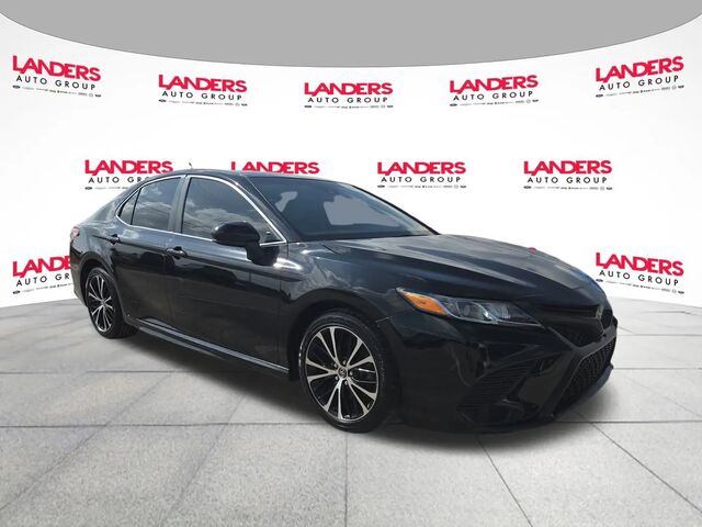 2018 Toyota Camry SE