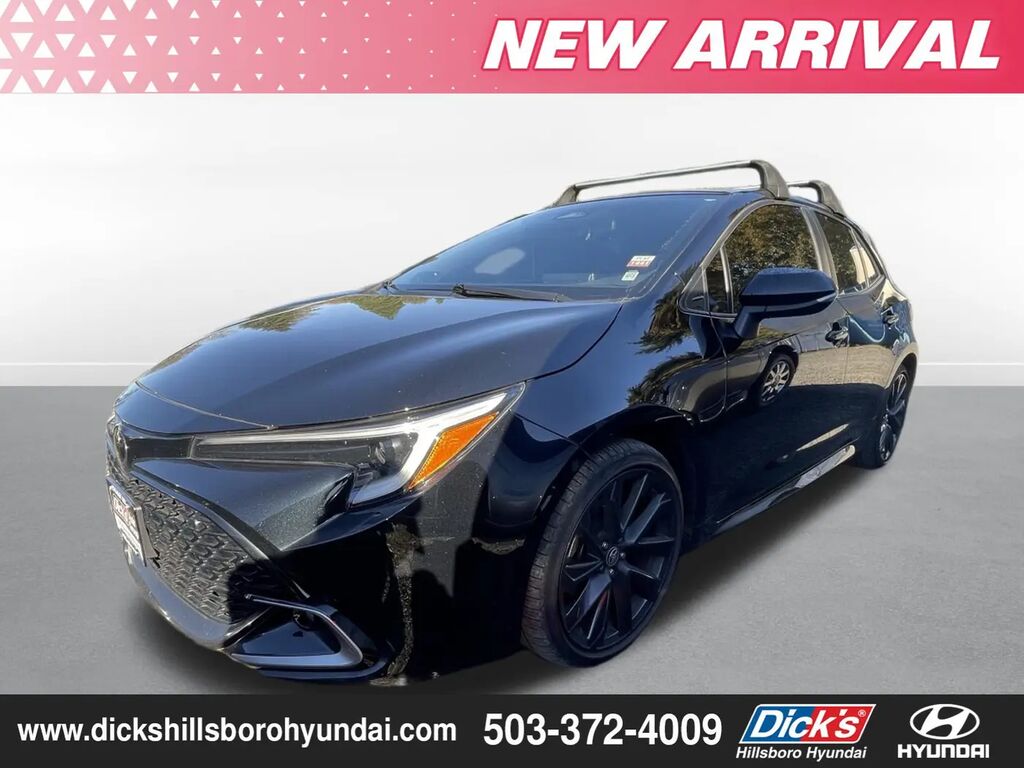2023 Toyota Corolla Hatchback XSE — photo 1 of 6