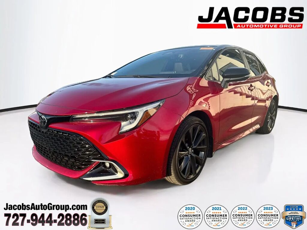2025 Toyota Corolla Hatchback XSE — photo 1 of 10